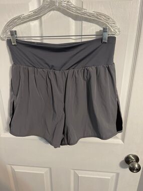 Cadmus 2 in 1 Workout Shorts With Phone Pockets Gray Size XL New Without Tag